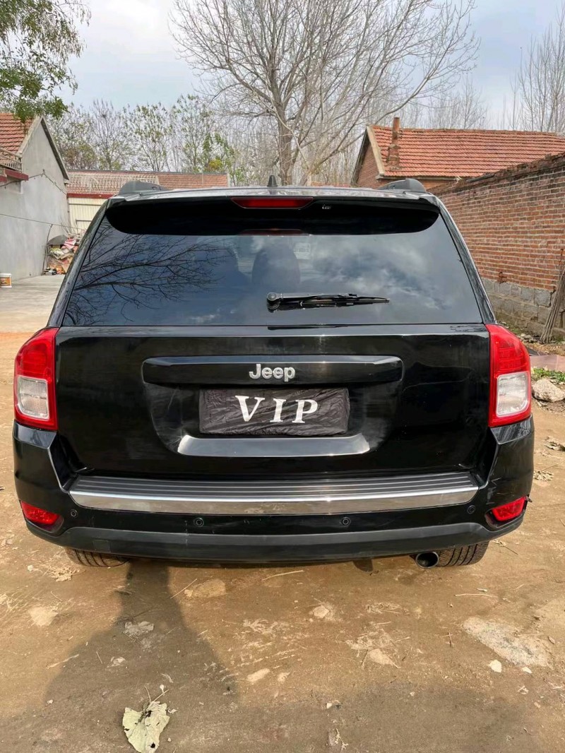 青岛13年Jeep指南者9