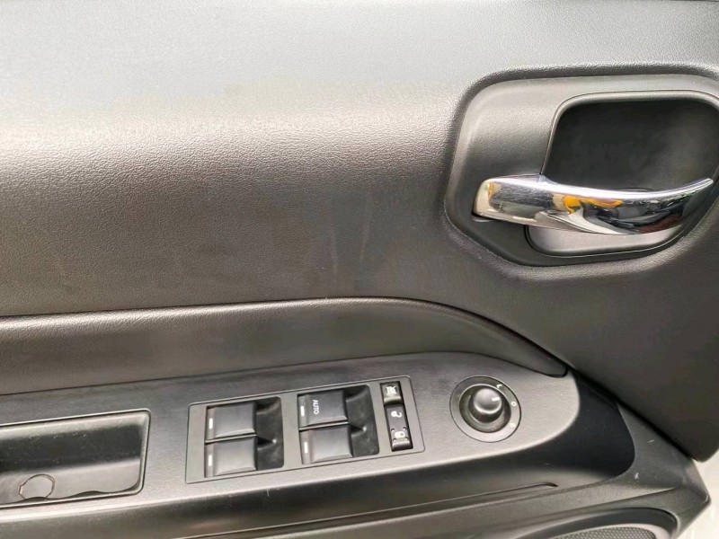 沈阳14年Jeep指南者3