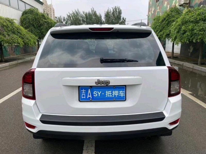 沈阳14年Jeep指南者9