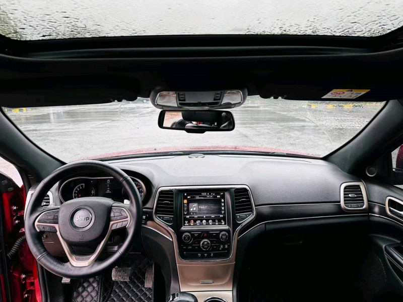 沈阳14年Jeep大切诺基7