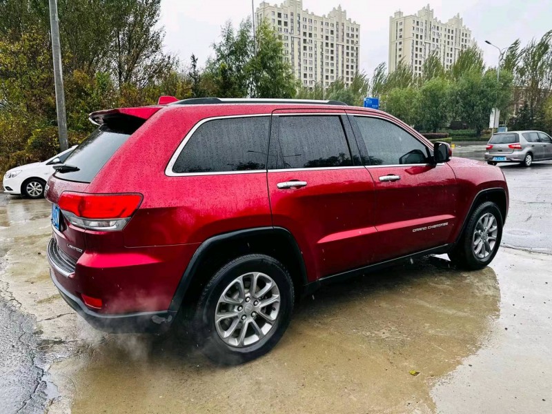 沈阳14年Jeep大切诺基8