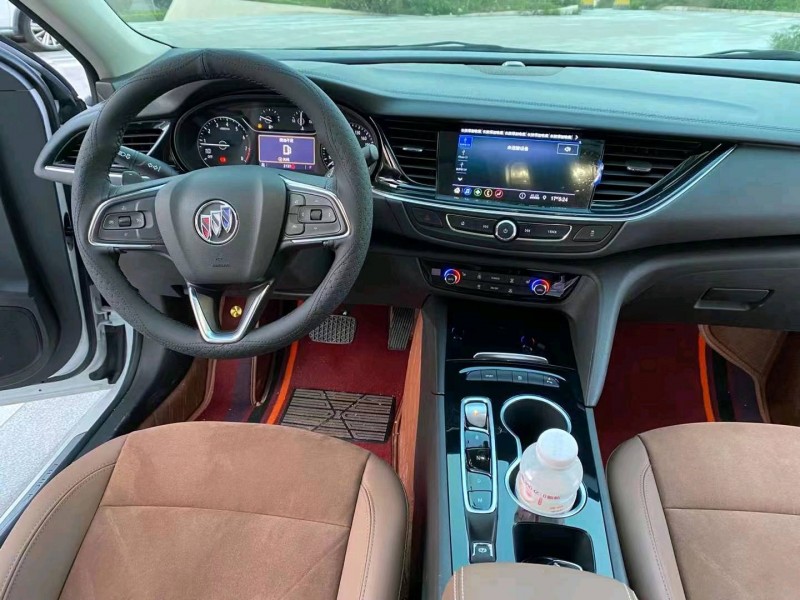 枣庄22年别克君威7