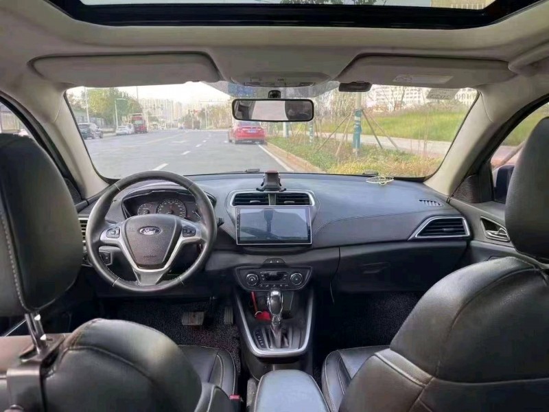 宜昌17年福特福睿斯4