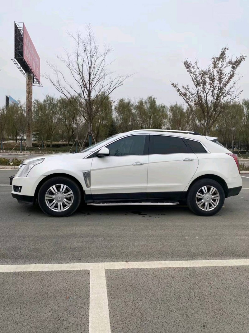 徐州13年凯迪拉克SRX3
