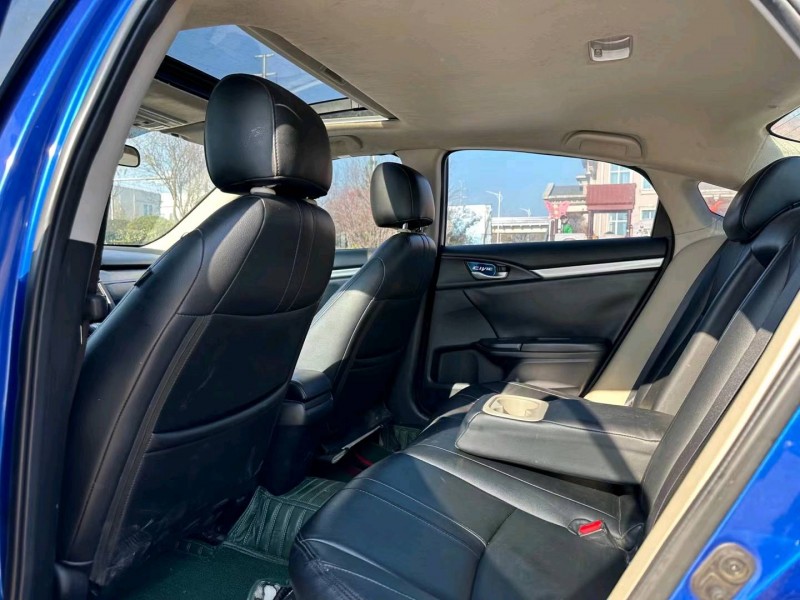 青岛18年本田思域5