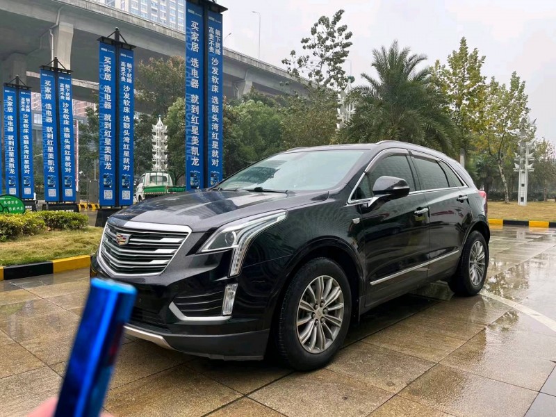 武汉16年凯迪拉克XT52