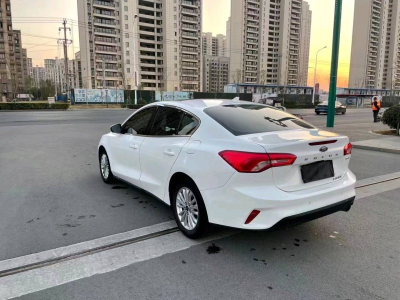 徐州19年福特福克斯8