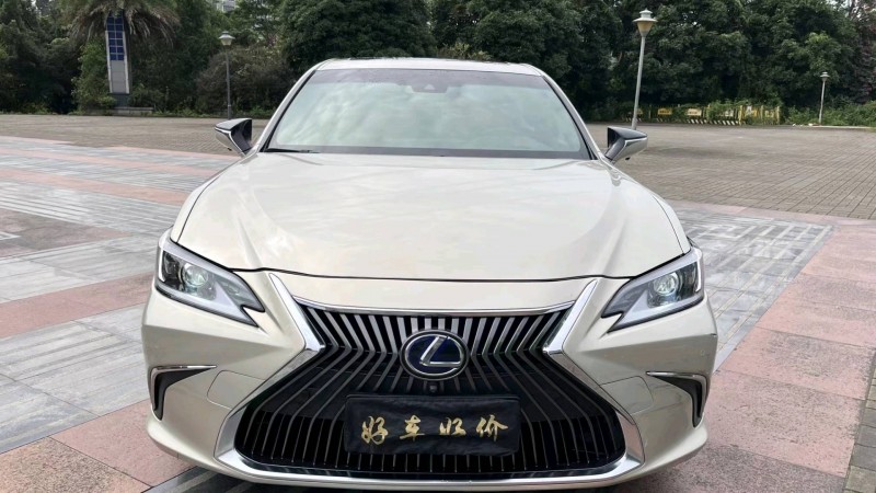 广州19年雷克萨斯ES1