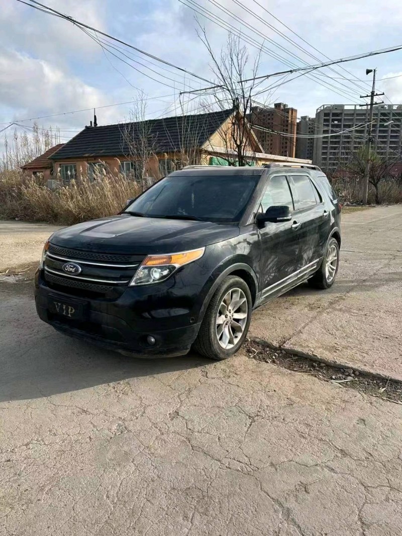 徐州14年福特探险者3