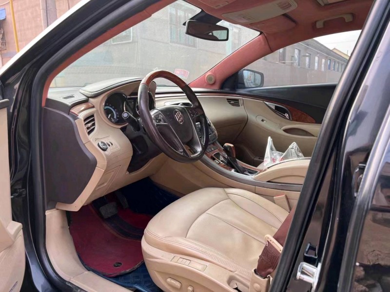 枣庄10年别克君越7