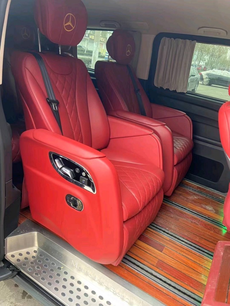 济南19年奔驰威霆7