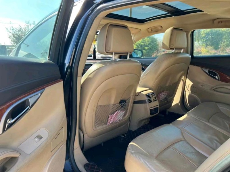 盐城10年别克君越7