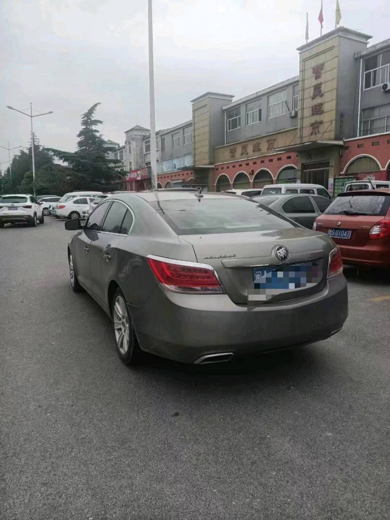 潍坊11年别克君越7