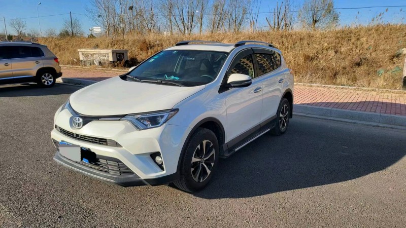 邯郸18年丰田RAV42