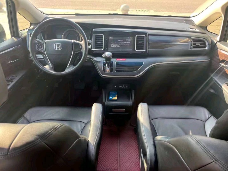 枣庄18年本田艾力绅4