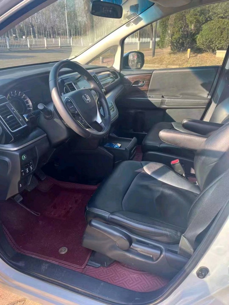 枣庄18年本田艾力绅5