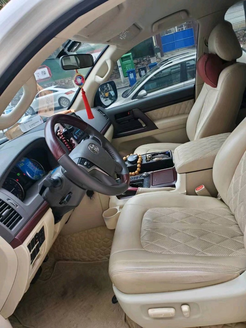 宜昌20年丰田兰德酷路泽2