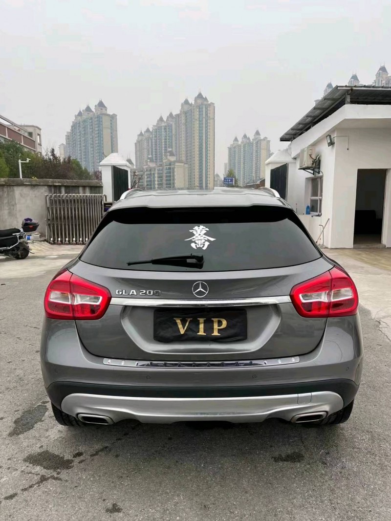 宜昌17年奔驰GLA6