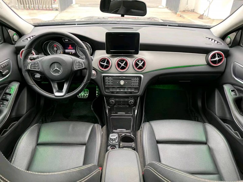 宜昌17年奔驰GLA7