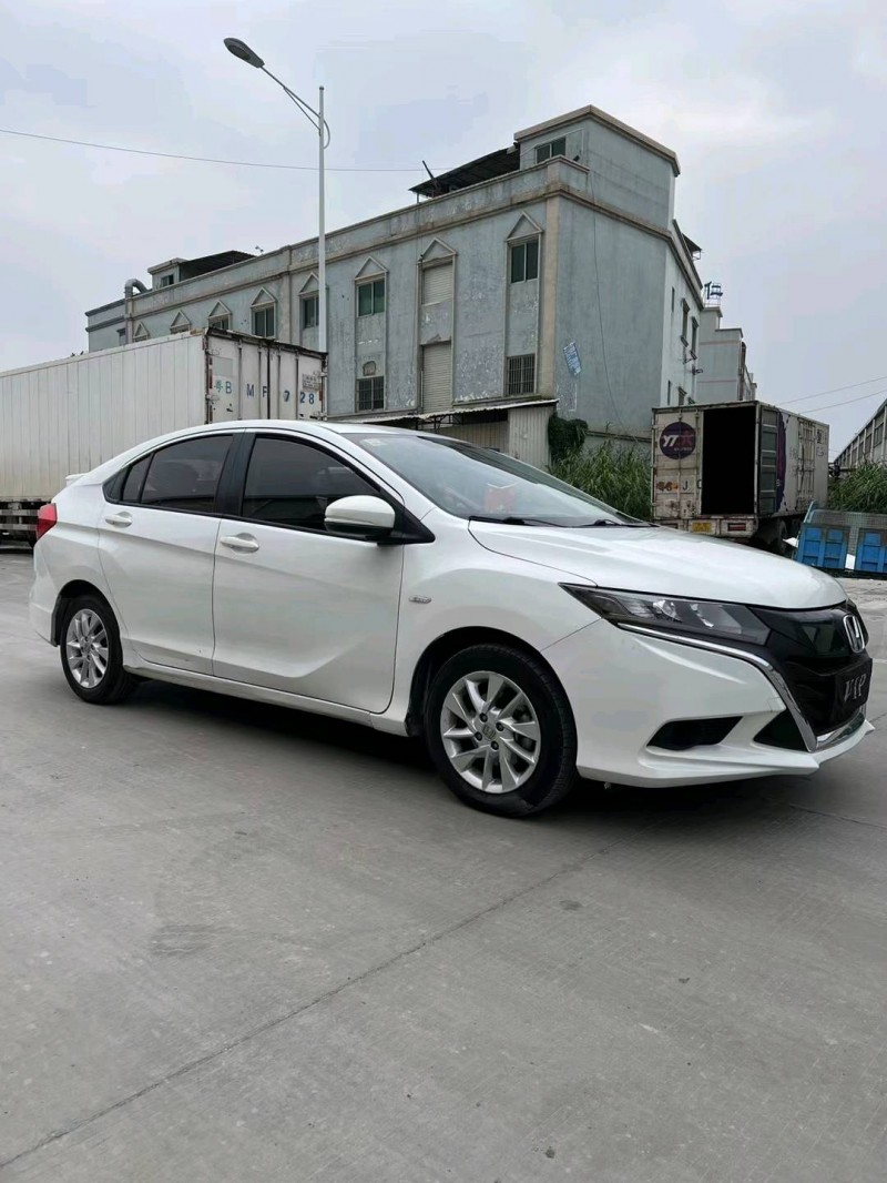 东莞17年本田竞瑞3