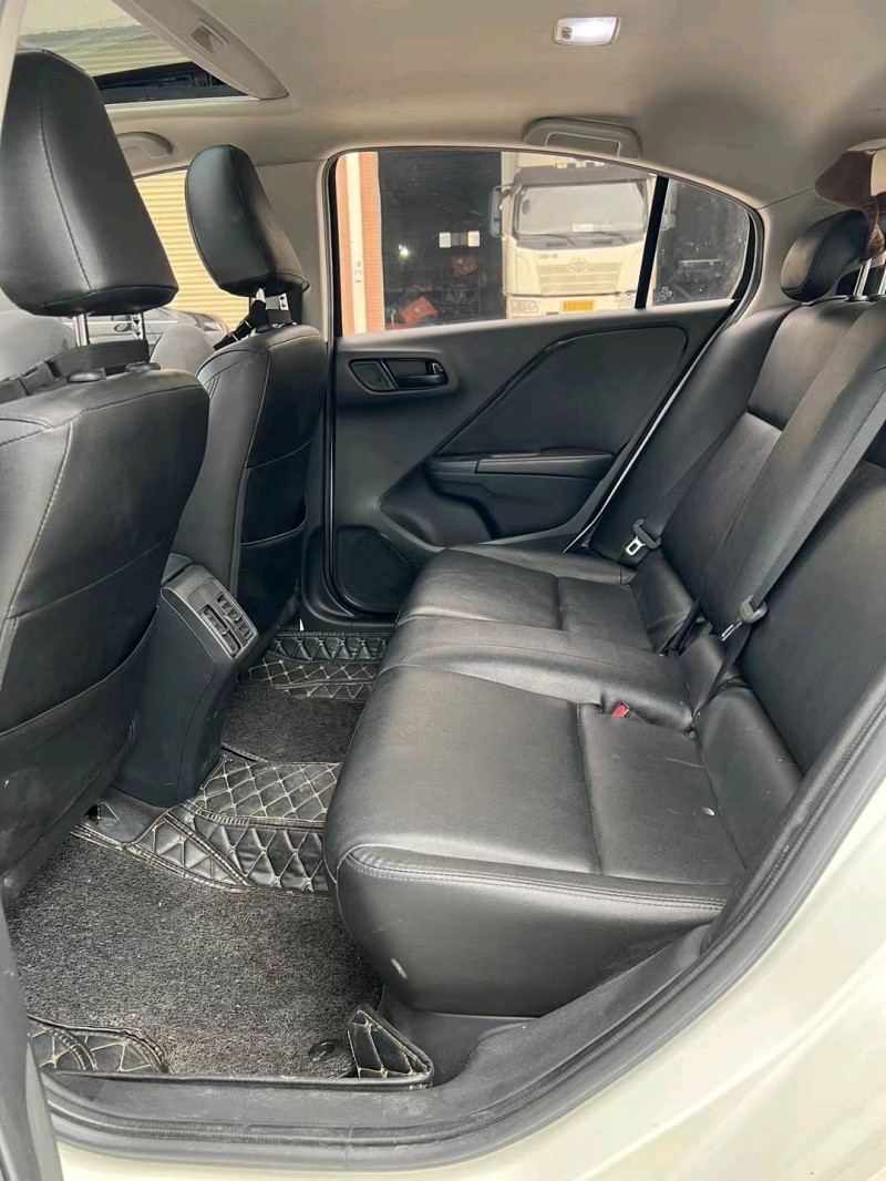 东莞17年本田竞瑞6