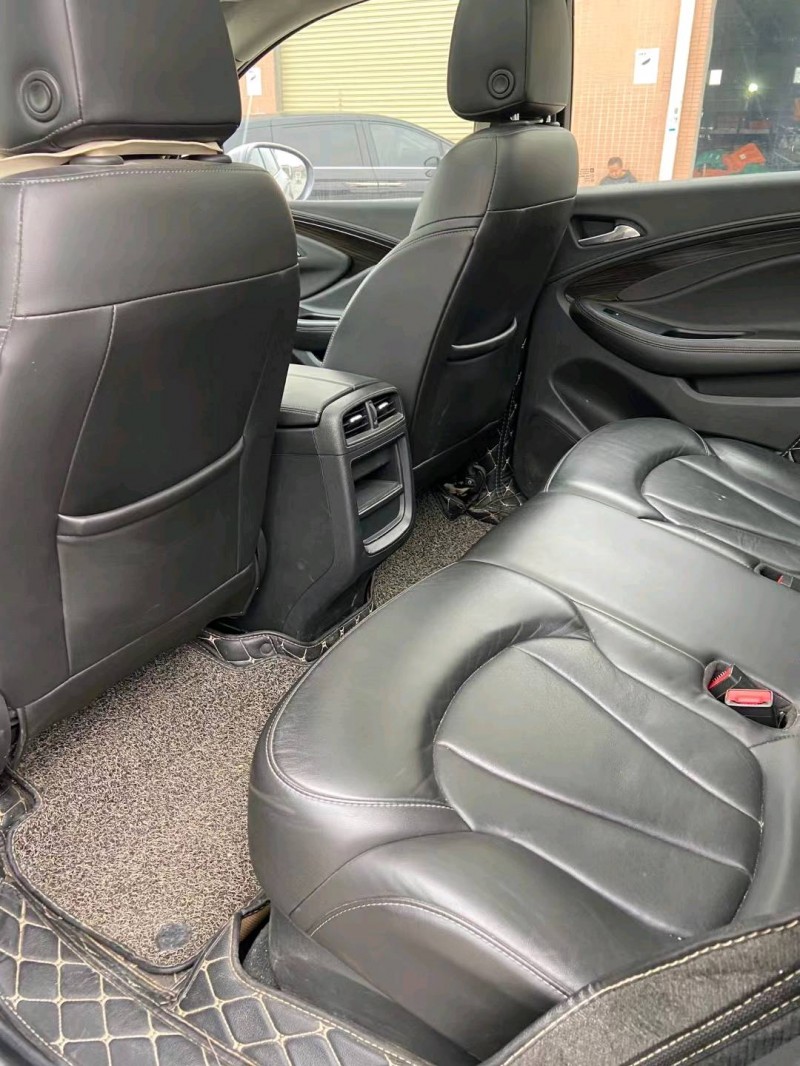 东莞18年别克昂科威5