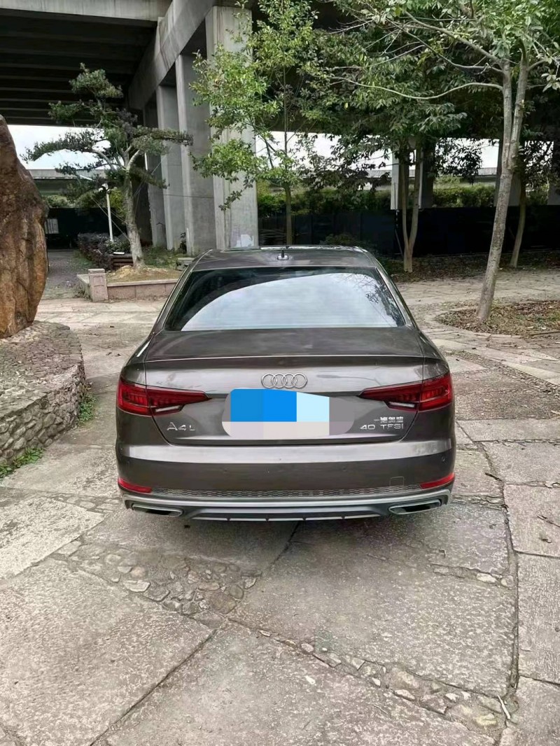 嘉兴19年奥迪A4L8