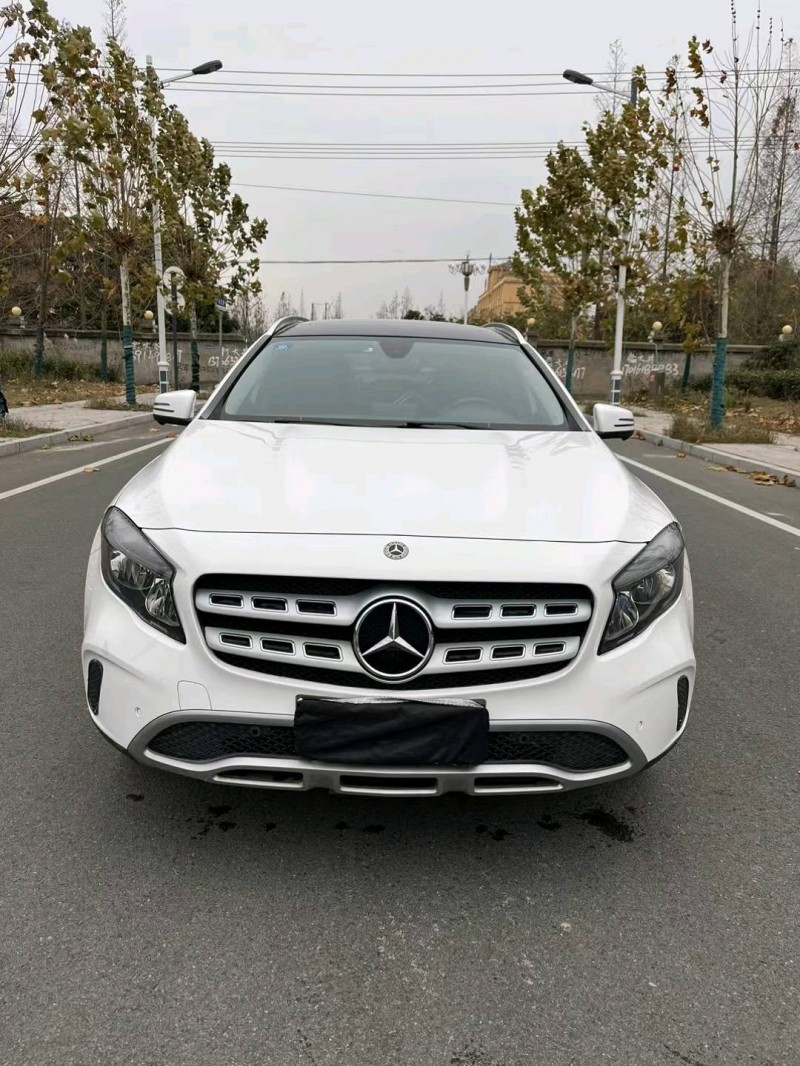 徐州18年奔驰GLA1