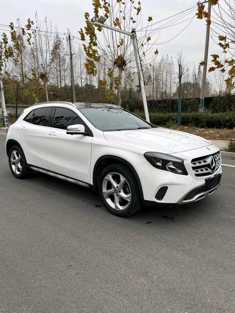 徐州18年奔驰GLA2