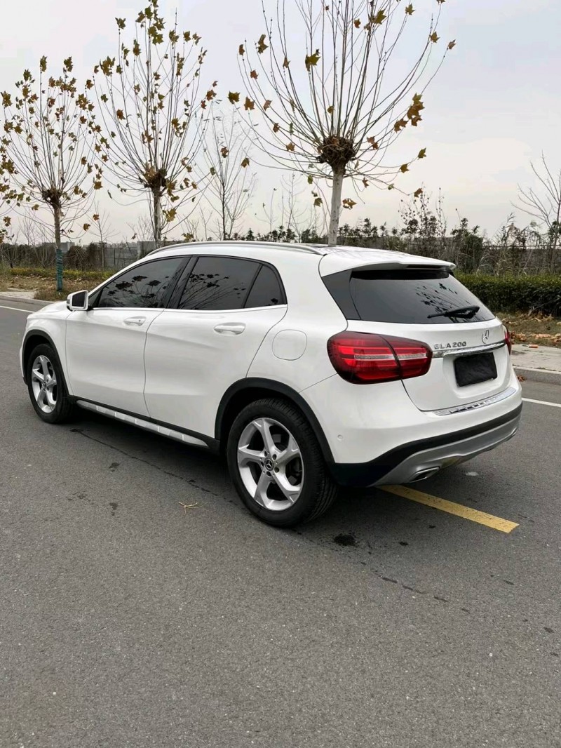 徐州18年奔驰GLA4