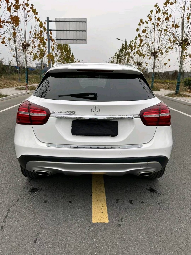 徐州18年奔驰GLA9