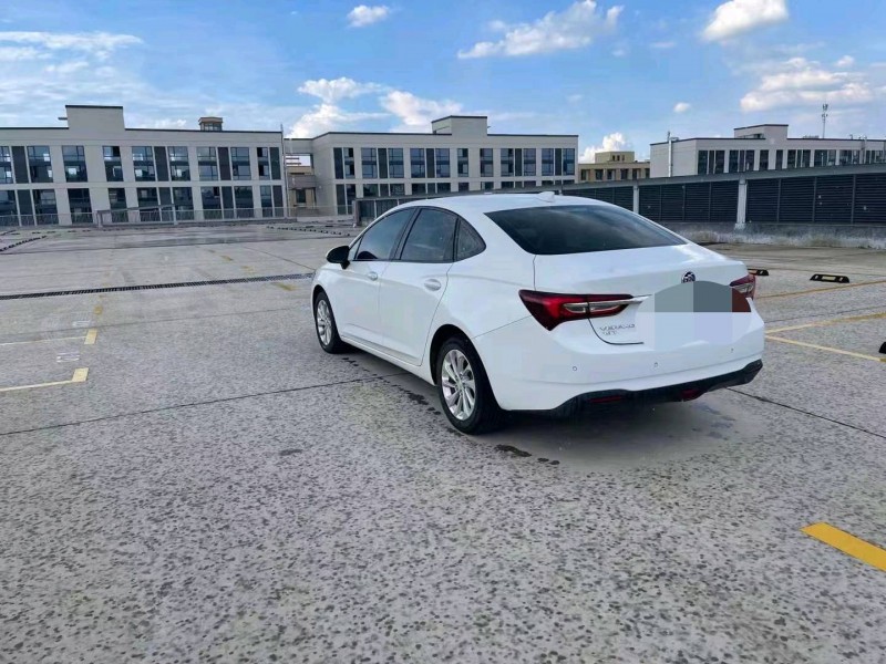 嘉兴21年别克威朗4