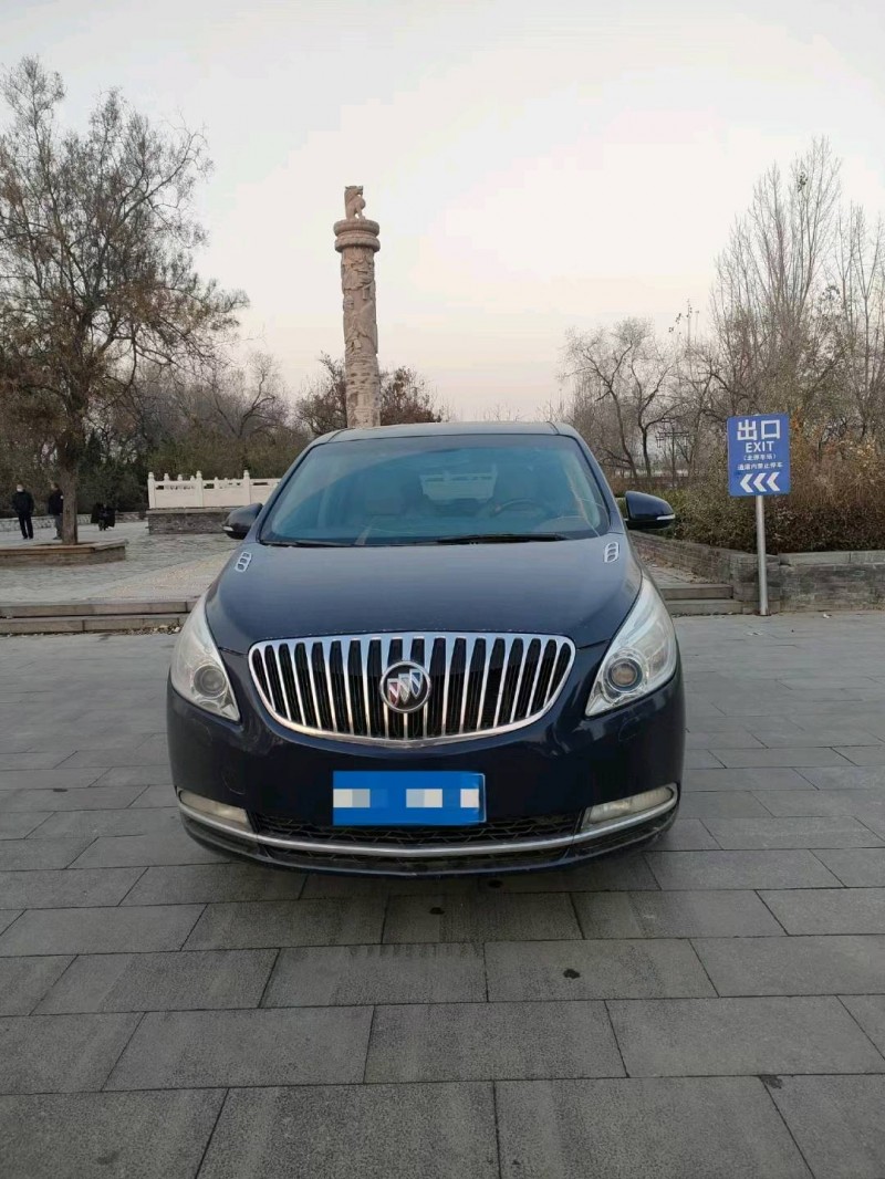 济南13年别克GL81