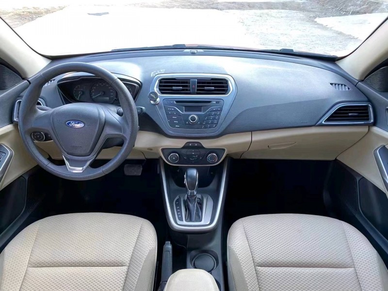 廊坊16年福特福睿斯6