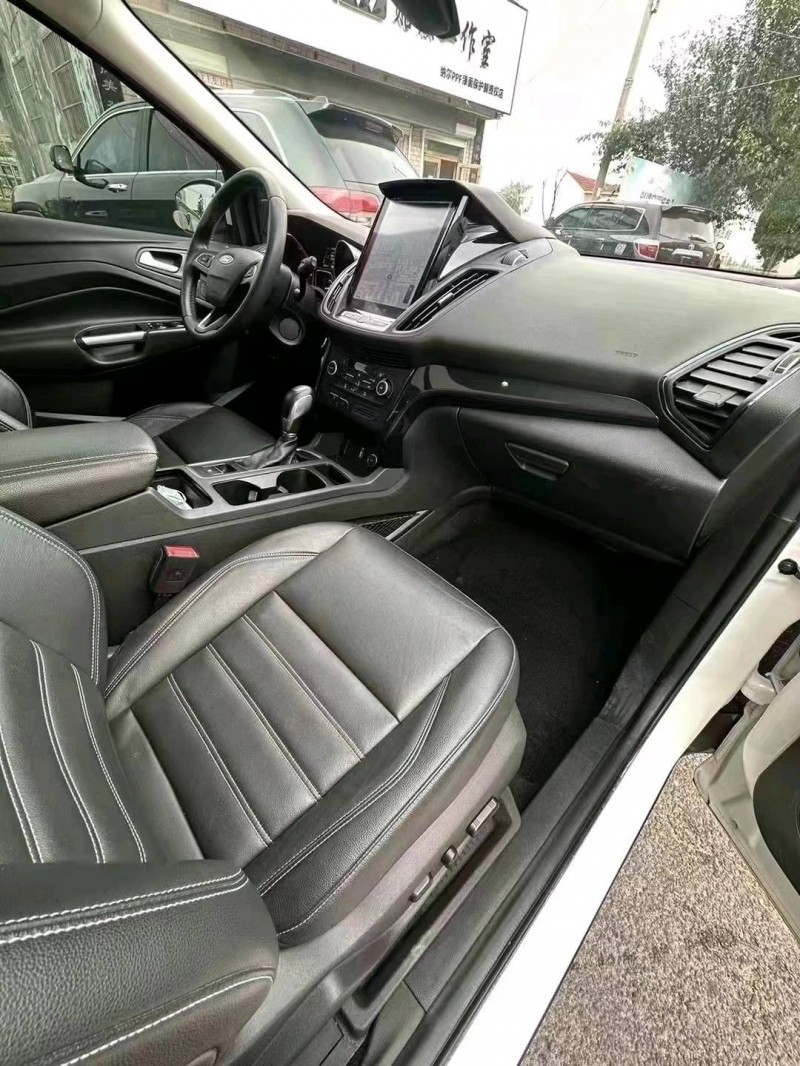 枣庄19年福特翼虎8