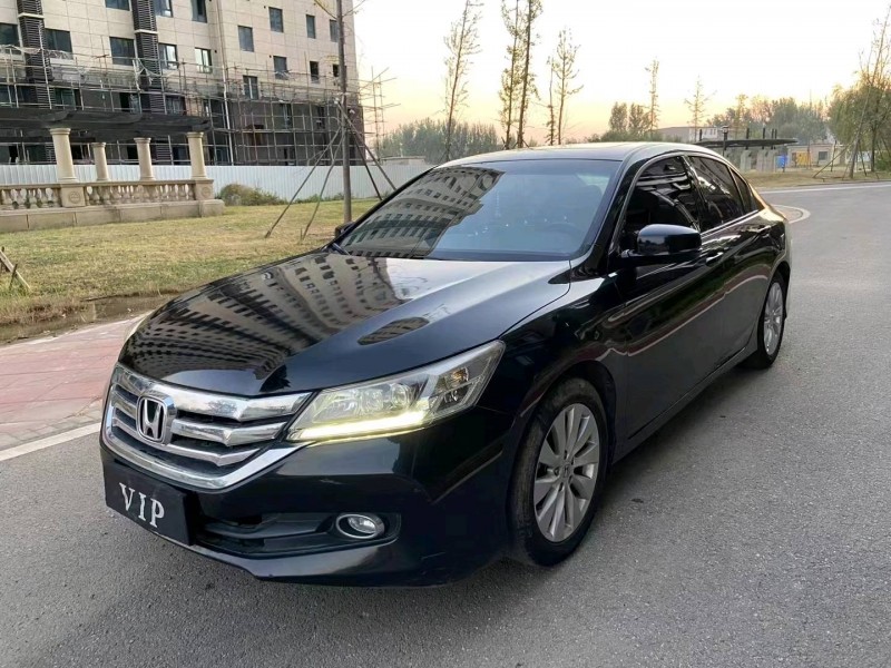 廊坊14年本田雅阁2