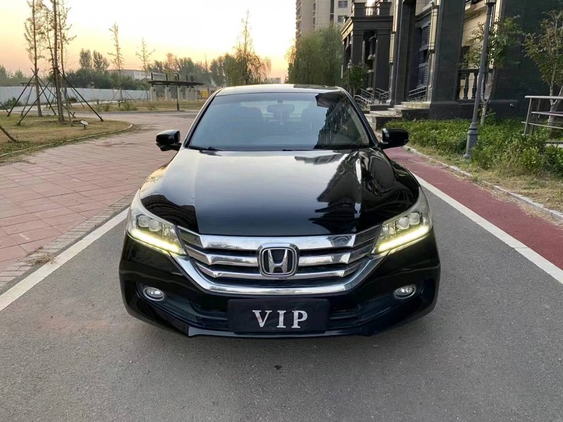 廊坊14年本田雅阁1