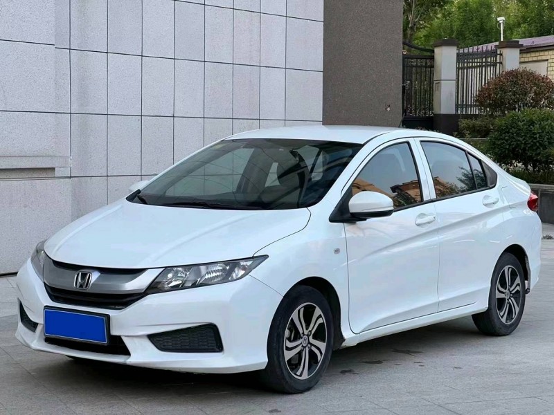 济宁17年本田锋范2