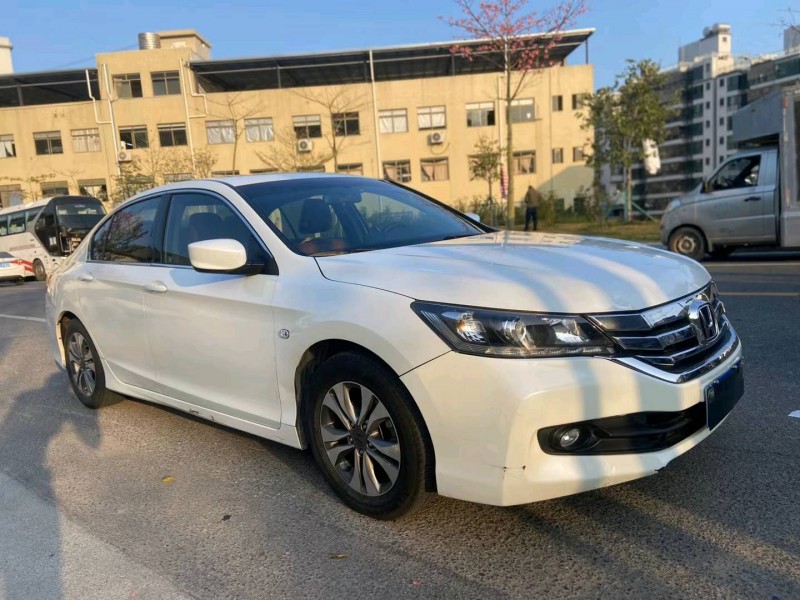 广州16年本田雅阁3