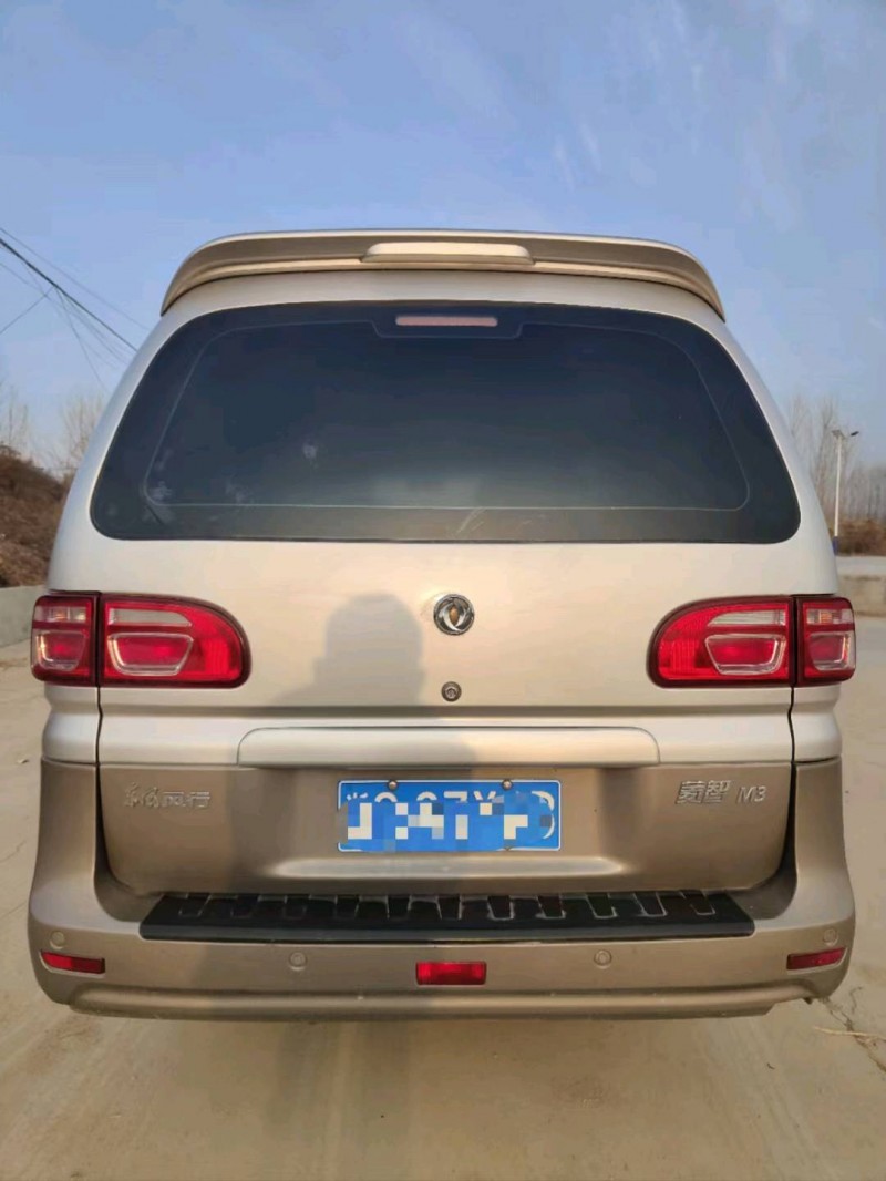 保定19年东风菱智8