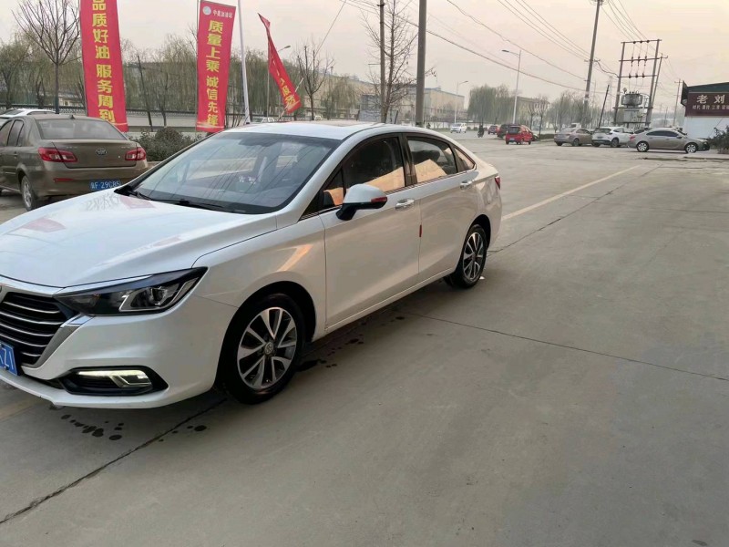 保定18年北汽绅宝D502