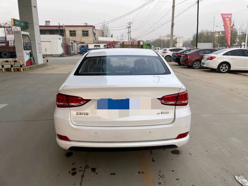 保定18年北汽绅宝D505