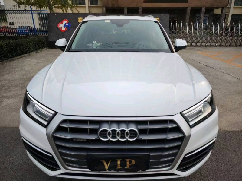 北京20年奥迪Q59