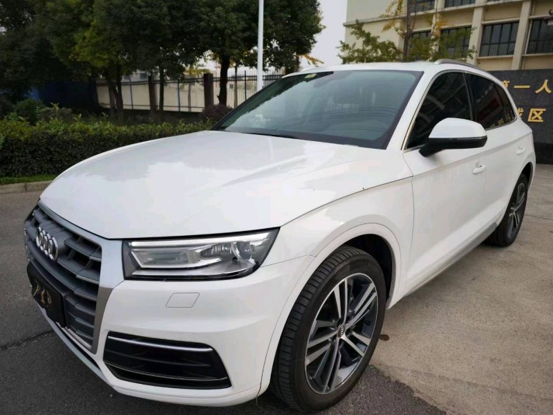北京20年奥迪Q58