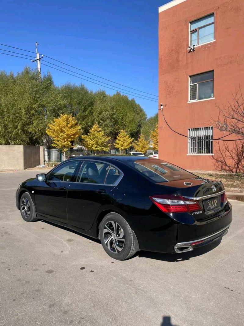 沈阳17年本田雅阁5