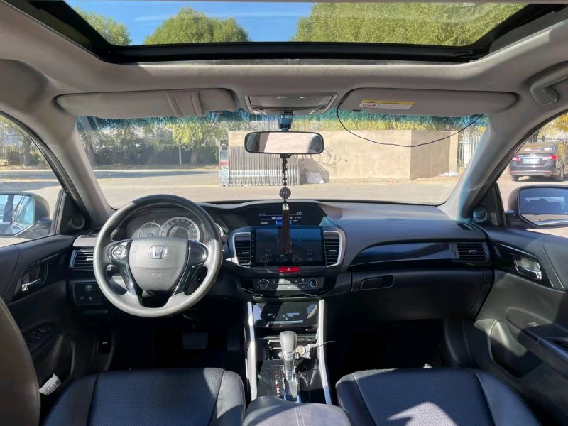 沈阳17年本田雅阁7