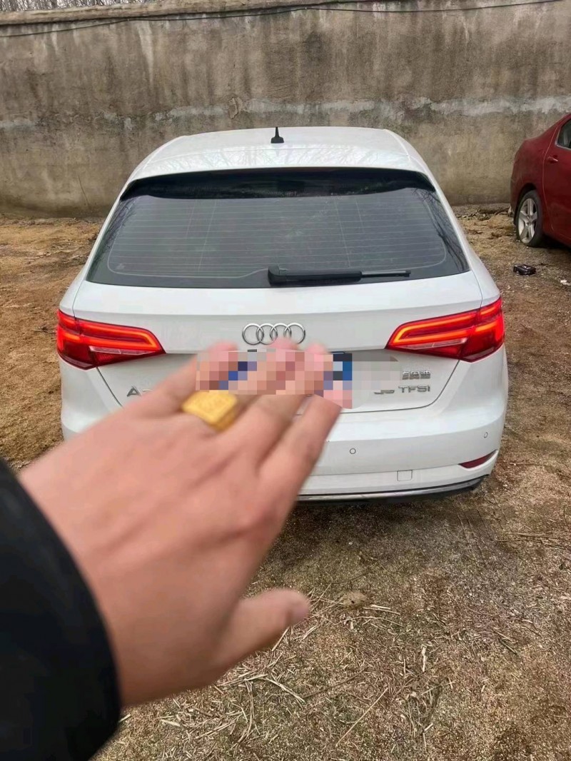 济宁19年奥迪A31