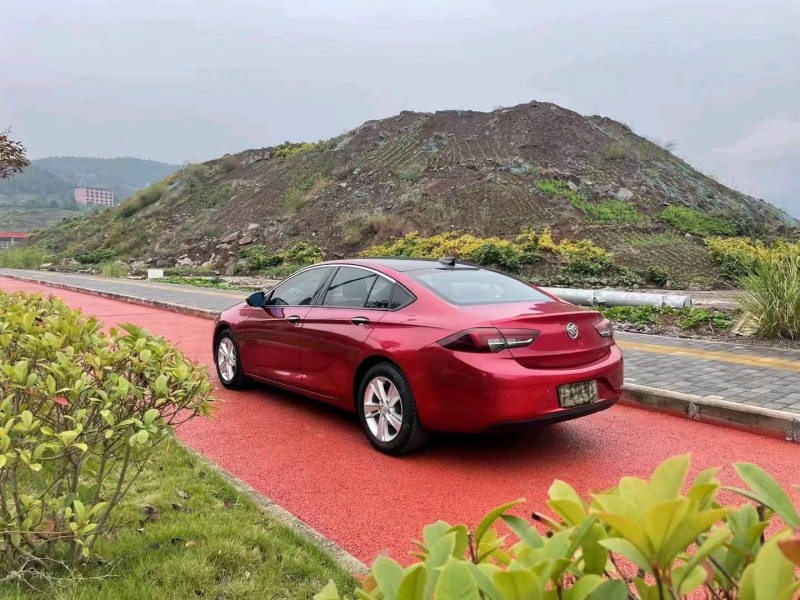 重庆18年别克君威2