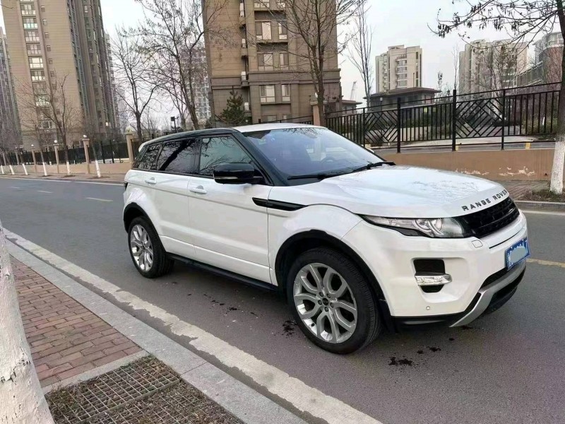 青岛12年路虎极光2