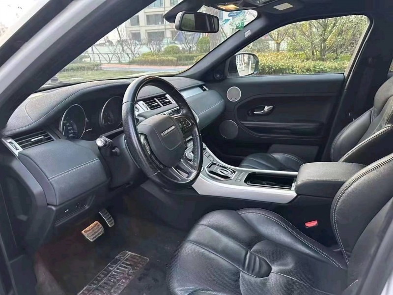 青岛12年路虎极光5